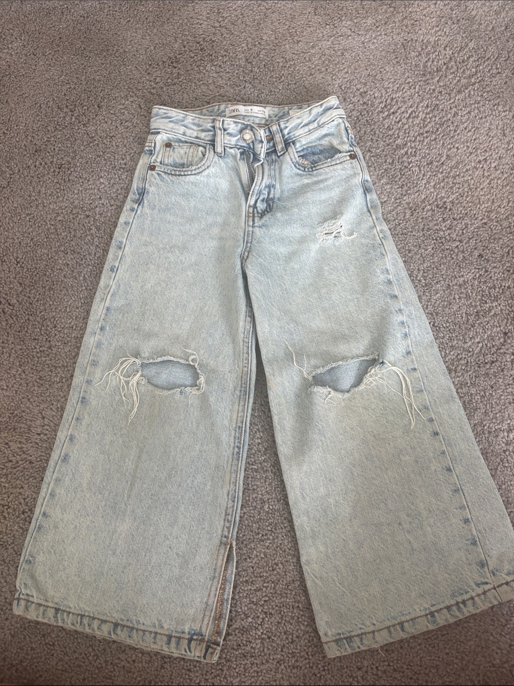 Light Wash Distressed Wide-Leg Jeans - Unbranded